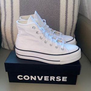 Women’s Platform White Converse
